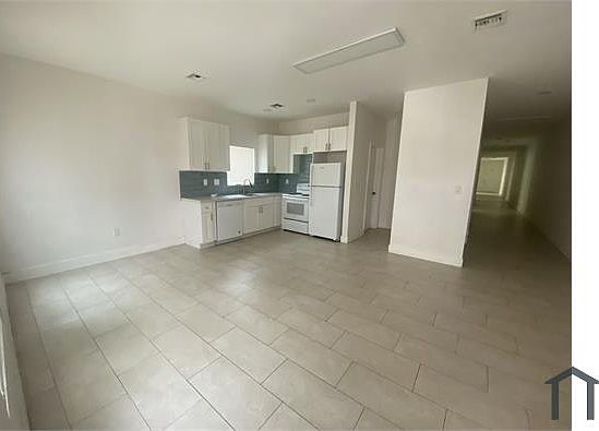 1st image of 2604 NW 20th St #1