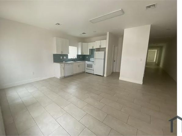 2604 NW 20th St #1