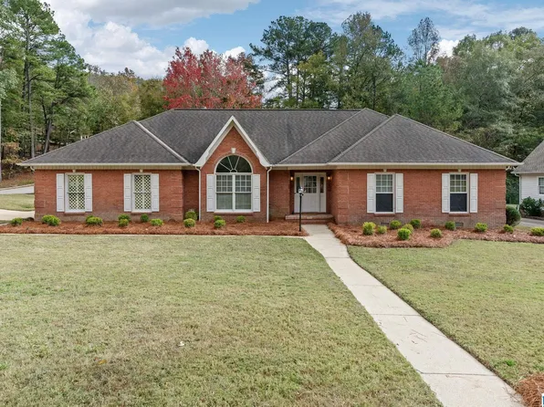6091 Steeple Chase Dr, Pinson, AL 35126