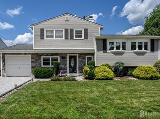 70 Overbrook Dr, Colonia, NJ 07067