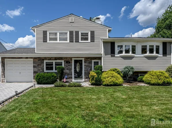 70 Overbrook Dr, Colonia, NJ 07067