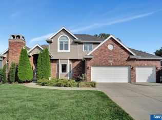 6749 Old Dominion Rd, Lincoln, NE 68516