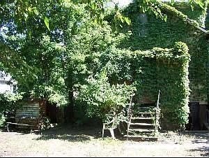 2nd image of 2122 W Morse Ave