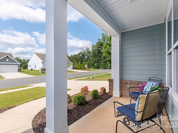 4th image of 1013 Ansley Park Dr