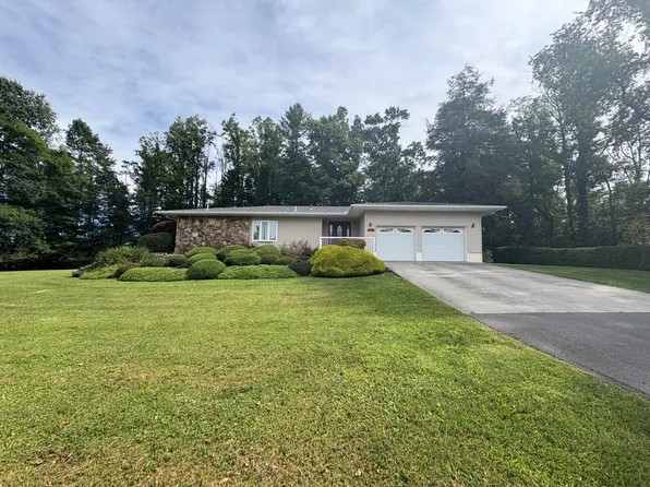 400 Clarissa Dr, Summersville, WV 26651
