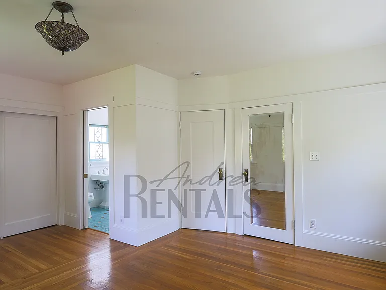 6011 Hillegass Ave — Photo 22