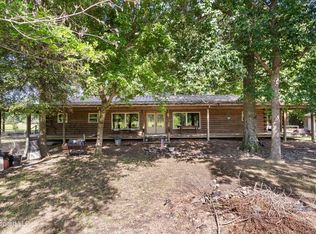 927 Abe Chapel Rd, Como, MS 38619