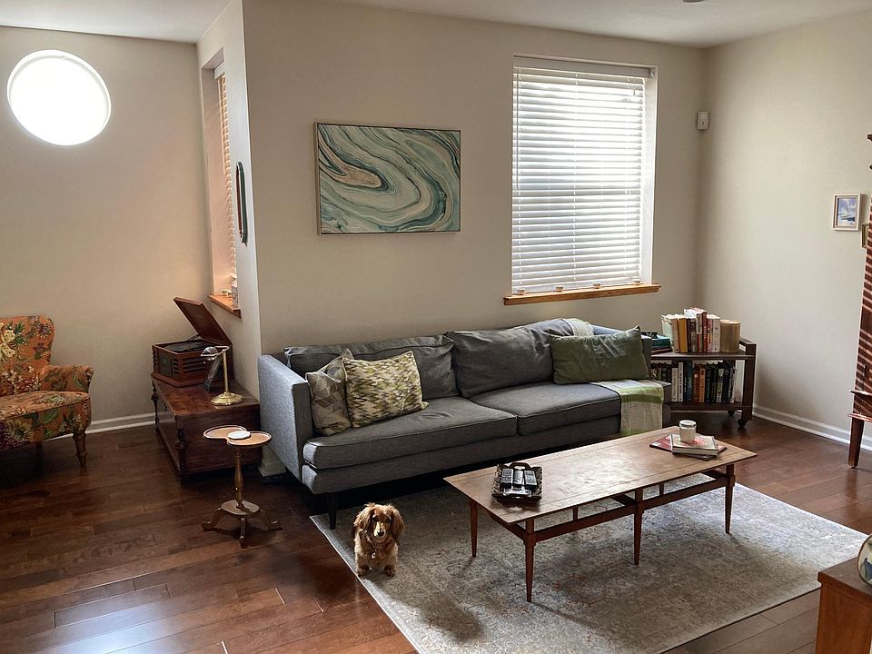 1st image of 4951 N Wolcott Ave Unit Ga