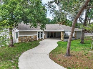 6906 Greenhill Pl, Tampa, FL 33617