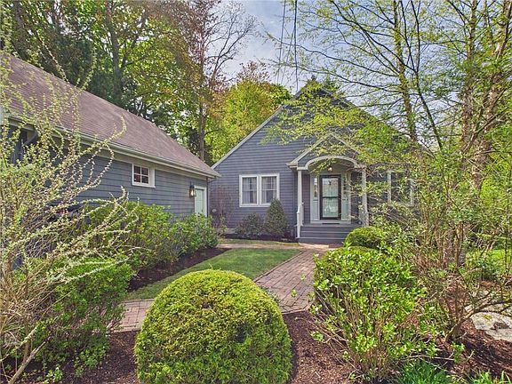 2nd image of 30 Forest Rd W