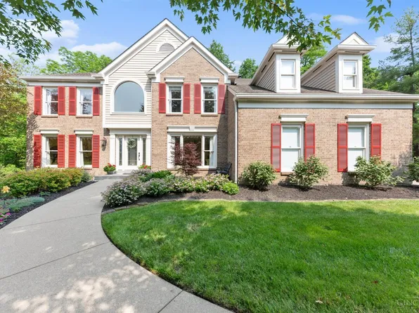 886 Country Club Dr, Cincinnati, OH 45245