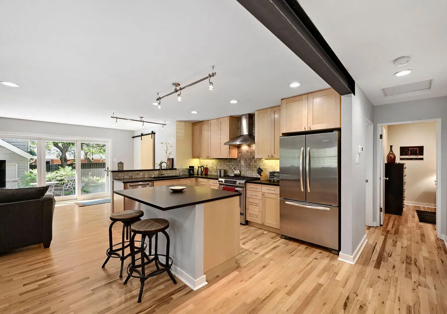 Stylish Boulder Haven | Sundance & Mid-Term — Photo 2