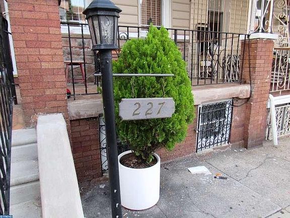 2nd image of 227 E Ontario St