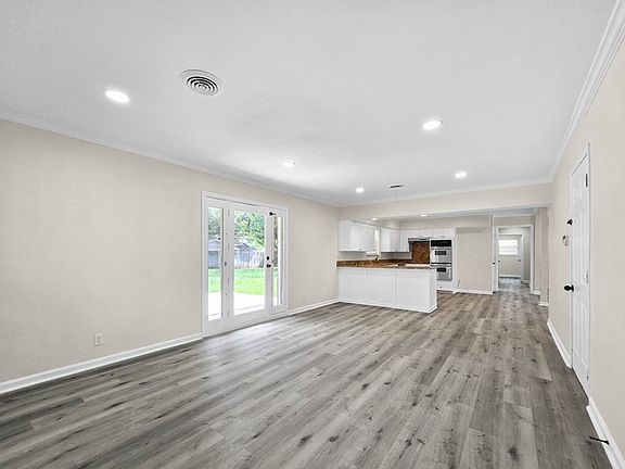 4th image of 706 Finland Ave