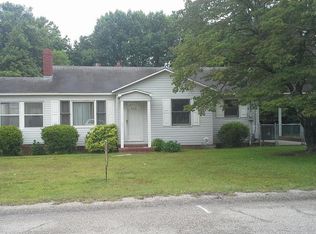 605 Law St, Bishopville, SC 29010