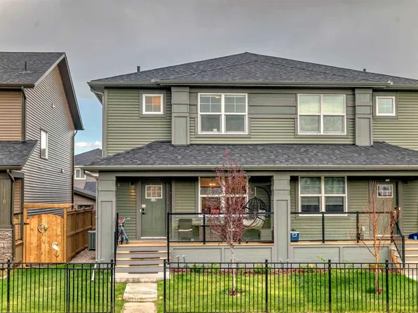 114 N Midgrove Greenway SW, Airdrie, AB T4B 5K7