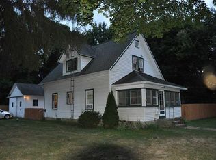 215 1st St, Munith, MI 49259