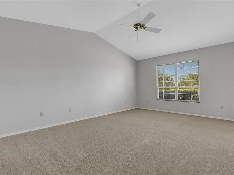 4044 Penshurst Park — Photo 28
