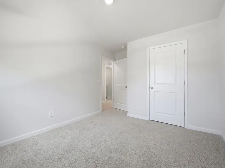 560 Country Oak Dr — Photo 36