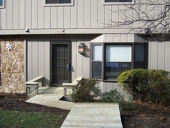 2nd image of 3361 Kelly Ln