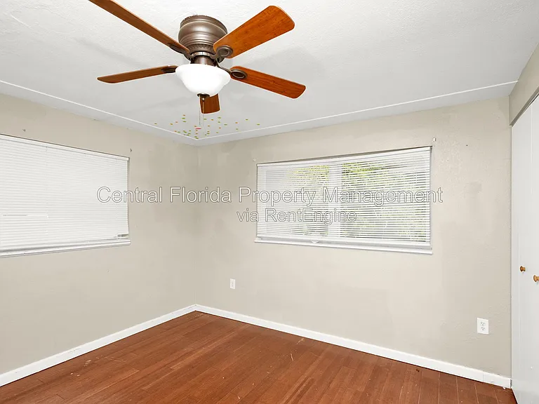 226 S Hill Ave — Photo 8