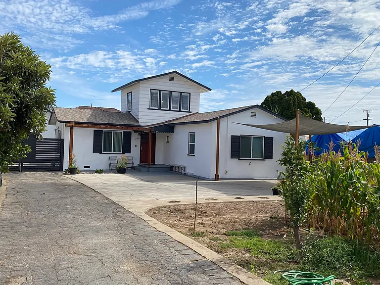 220 E Hellman Ave — Photo 1
