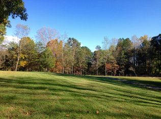 250 Sulphur Springs Church Rd, Pilot Mountain, NC 27041