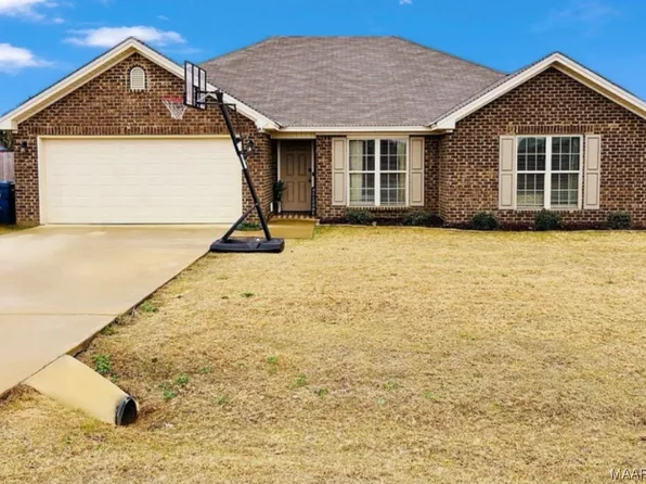 1832 Landing Pl, Deatsville, AL 36022