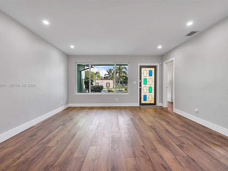 2230 Atlanta St — Photo 3