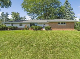 6411 S 118th STREET, Franklin, WI 53132