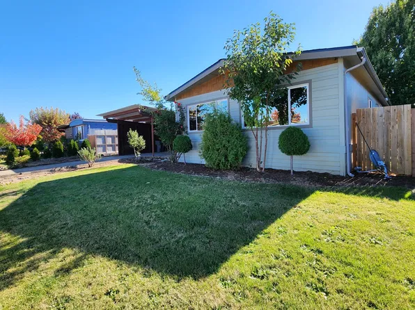 1512 NW 7th Ct, McMinnville, OR 97128