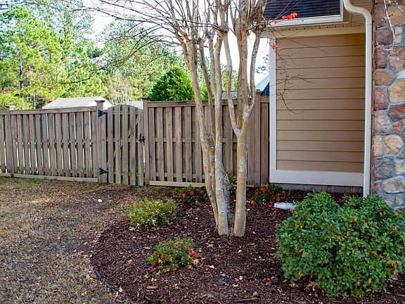 Front Fence Gate entrance to side/rear yard