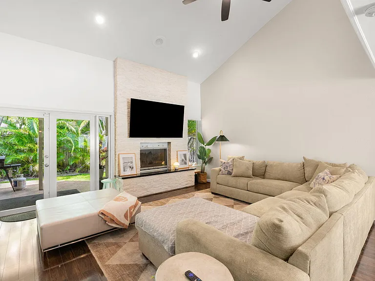 2956 Florida Blvd — Photo 17