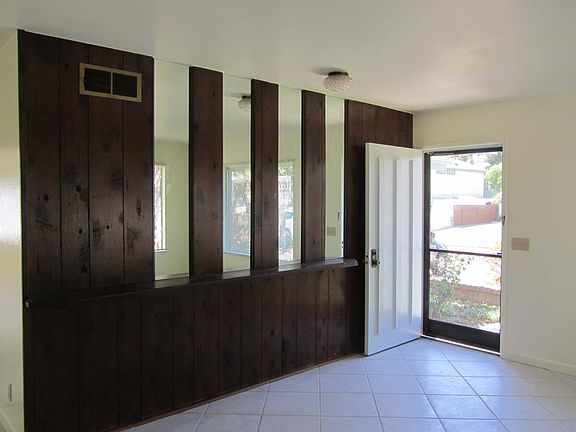 Entrance - Living Room