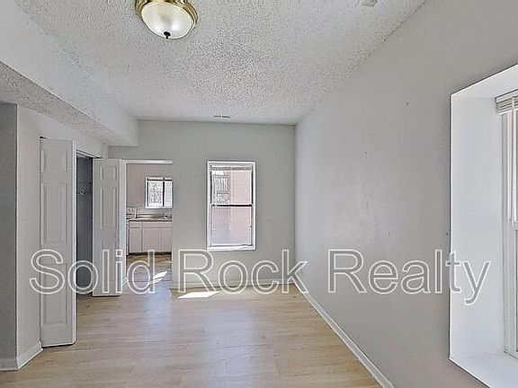 3rd image of 714 E 3rd St #2