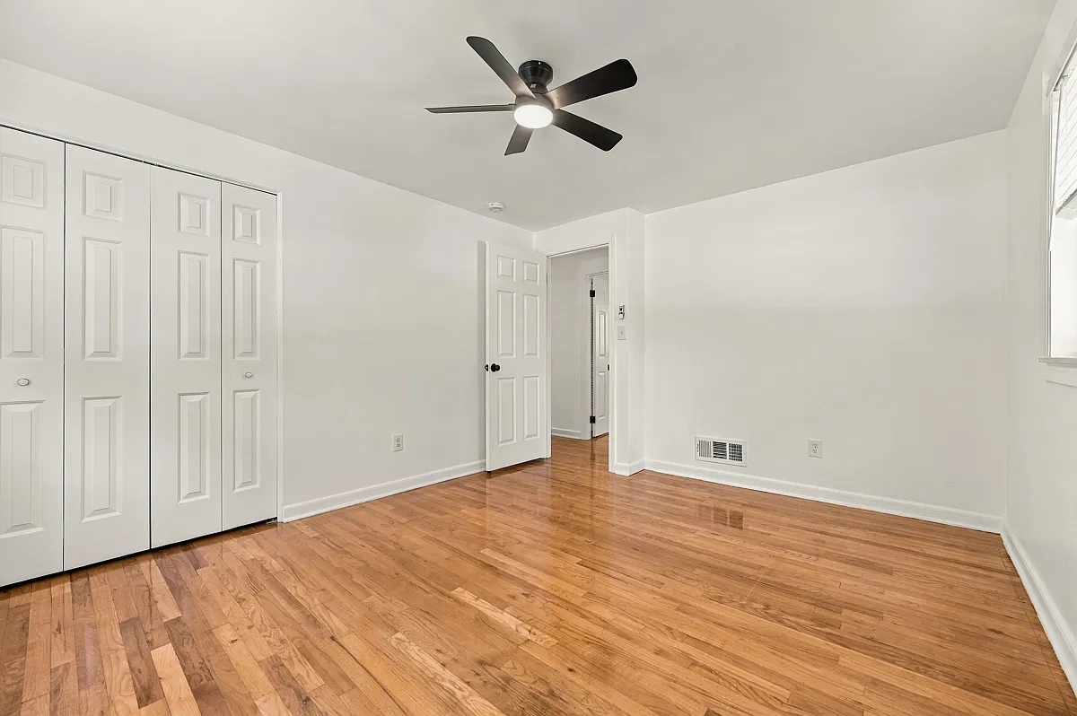 3 bed, 2.5 bath, 1821 sqft, $2,600 — Photo 2