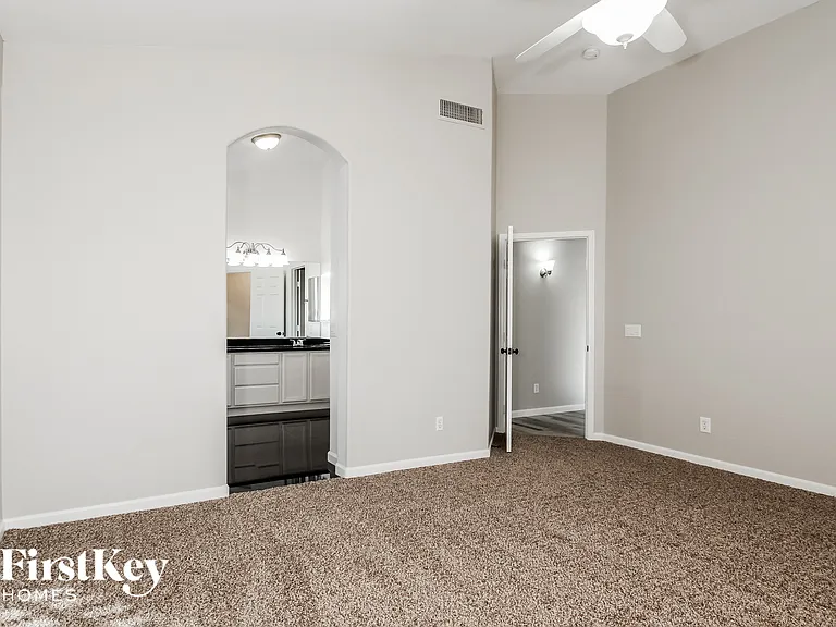 11029 W Almeria Rd — Photo 8
