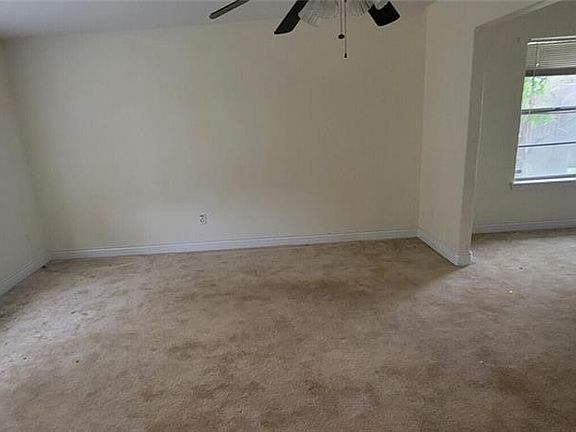 4th image of 10310 Deerfield Dr