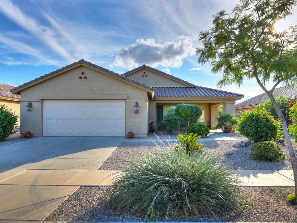 1st image of 2607 E Desert Wind Dr