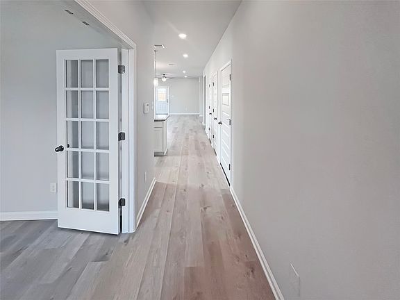 The Kettering II- Foyer