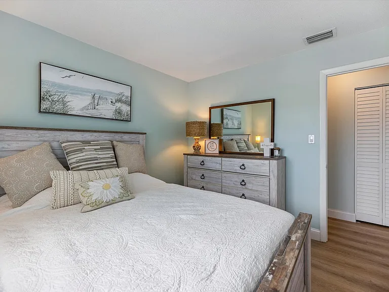 400 Base Ave E #226 — Photo 13