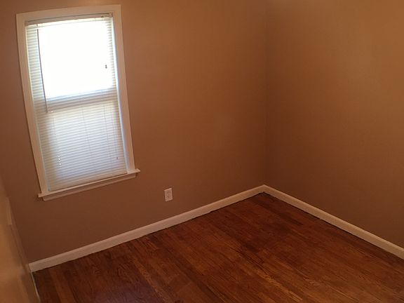 4th image of 12150 Auburn St #1