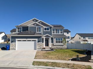 9914 N Rabbit Brush Dr, Eagle Mountain, UT 84005