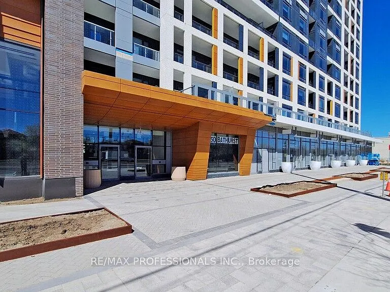 7950 Bathurst St #B2304 — Photo 4