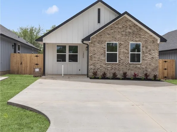 1405 Conner St, Bryan, TX 77808