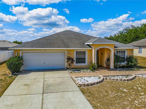 2nd image of 1904 Manatee Ct