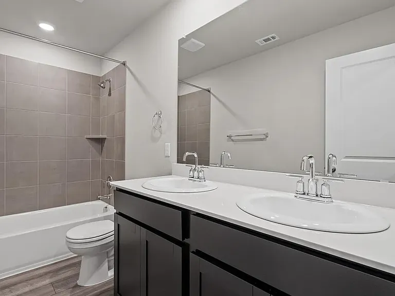 528 Loriner Way — Photo 28