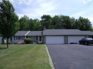 2076 Bear Creek Dr, Ontario, NY 14519