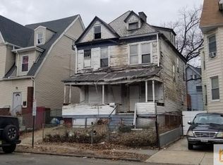 111 No 17 St, East Orange, NJ 07018