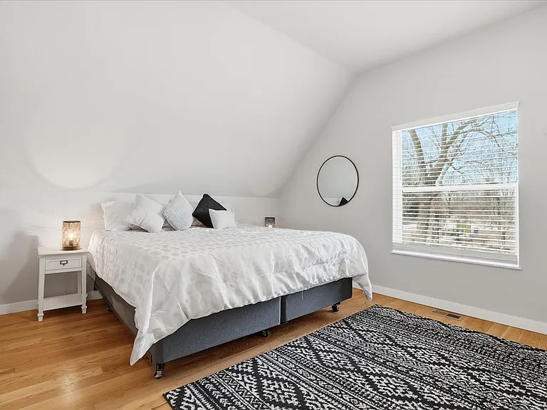 west bedroom